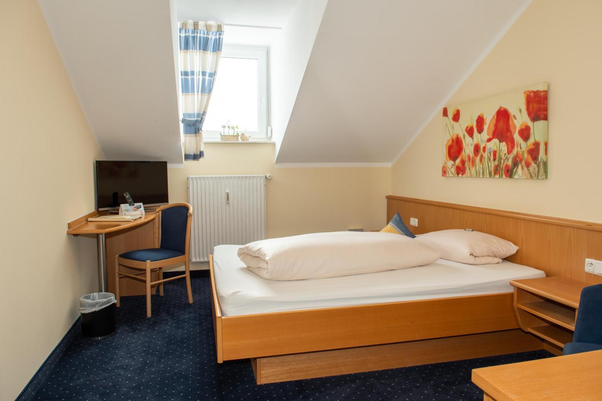 Hotel Bockmaier Oberpframmern Exteriör bild