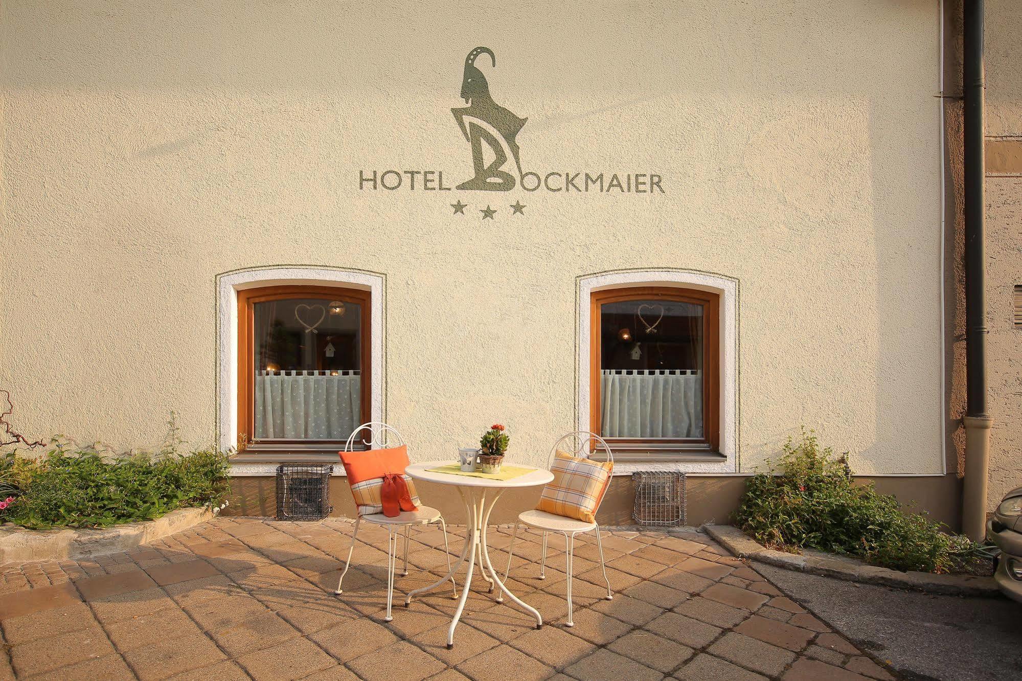 Hotel Bockmaier Oberpframmern Exteriör bild